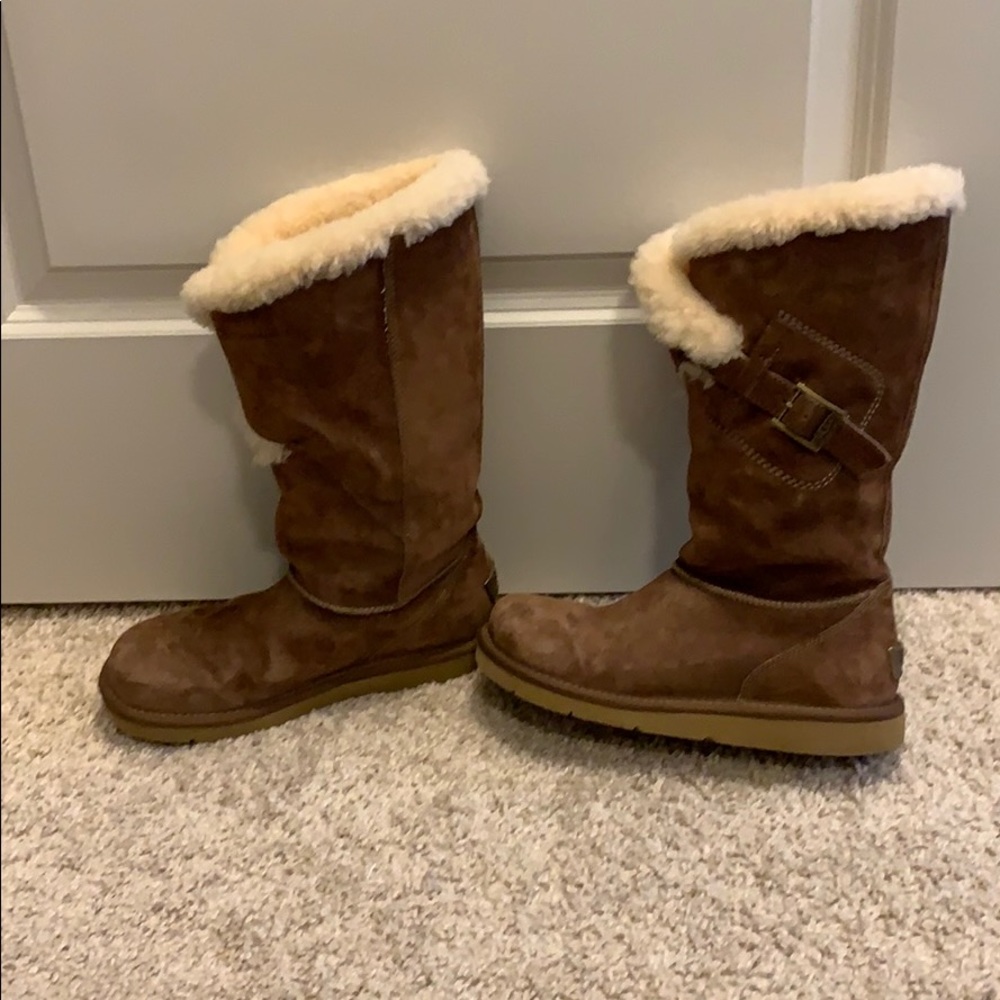 Brown uggs